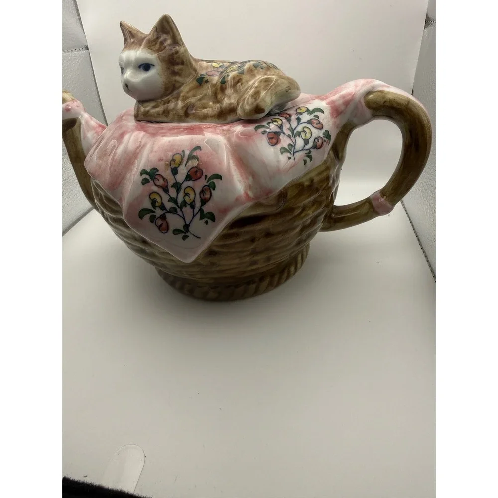 Vintage Handcrafted Thailand Cat in Basket Ceramic Teapot Pink Floral Blanket